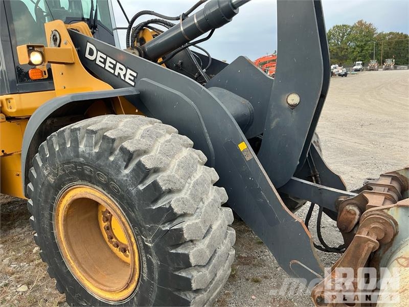 John Deere 544L Wheel Loader Iekrāvēji uz riteņiem