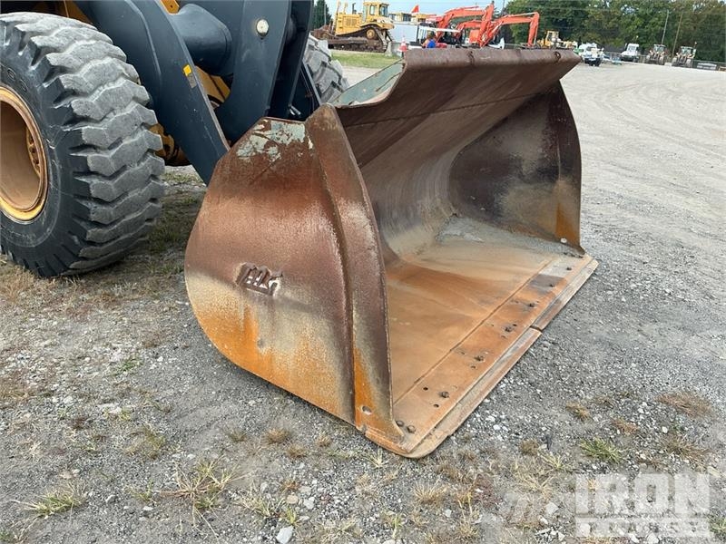 John Deere 544L Wheel Loader Iekrāvēji uz riteņiem
