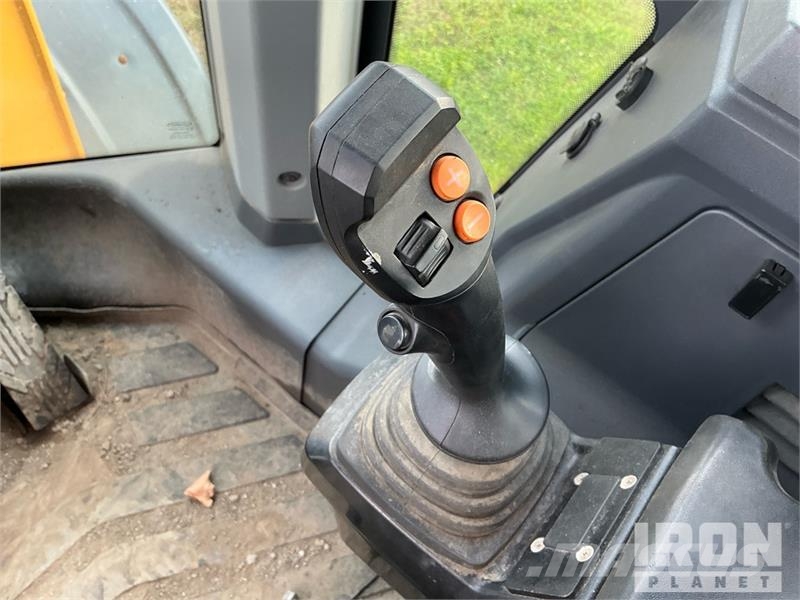 John Deere 544L Wheel Loader Iekrāvēji uz riteņiem