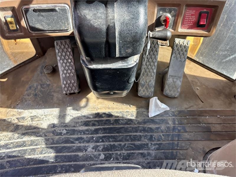 John Deere 744H Wheel loaders