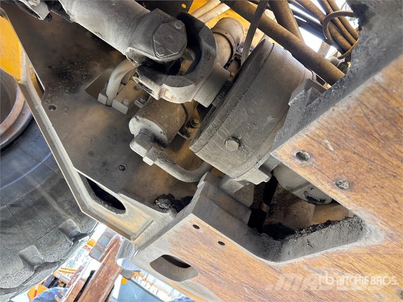 John Deere 744H Wheel loaders
