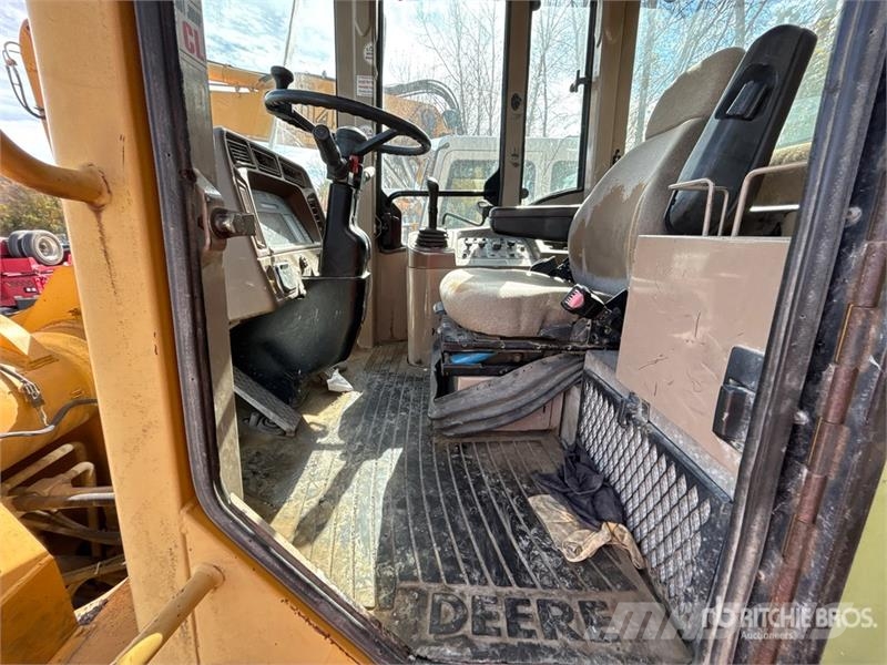 John Deere 744H Wheel loaders
