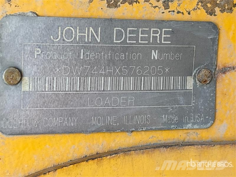 John Deere 744H Wheel loaders