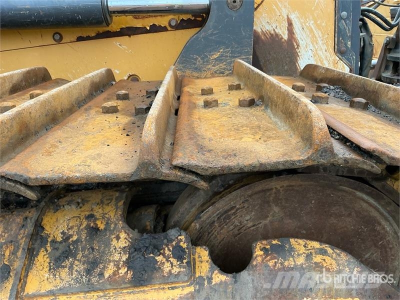 John Deere 850K WLT Pásové dozery