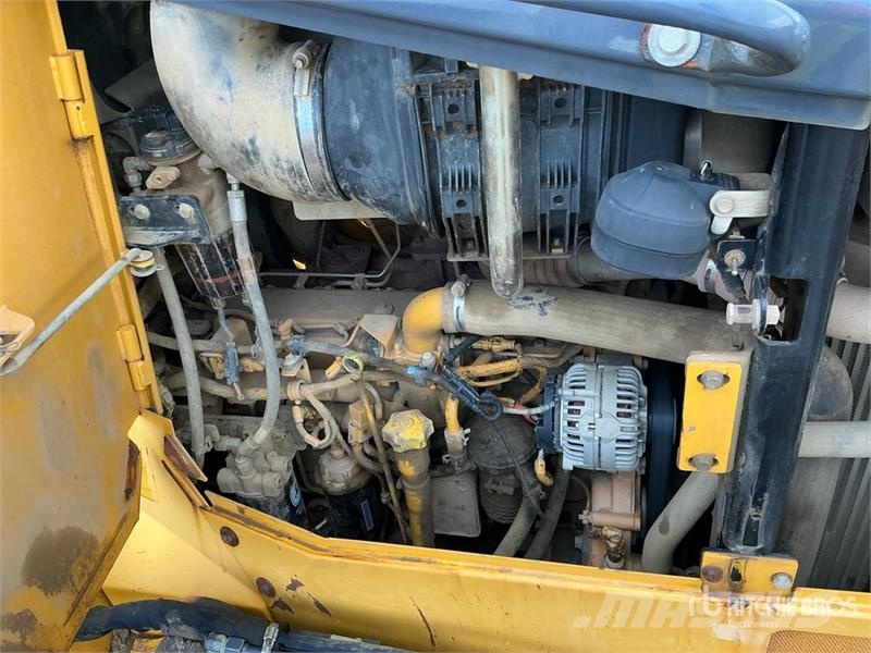 John Deere 850K WLT Pásové dozery