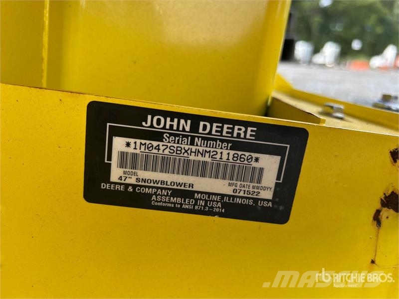 John Deere Snow Blower 제설기