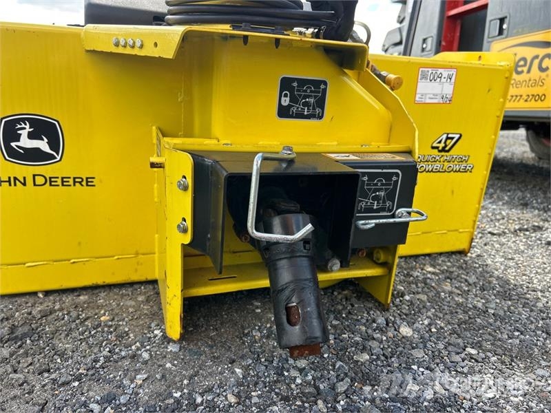 John Deere Snow Blower 제설기