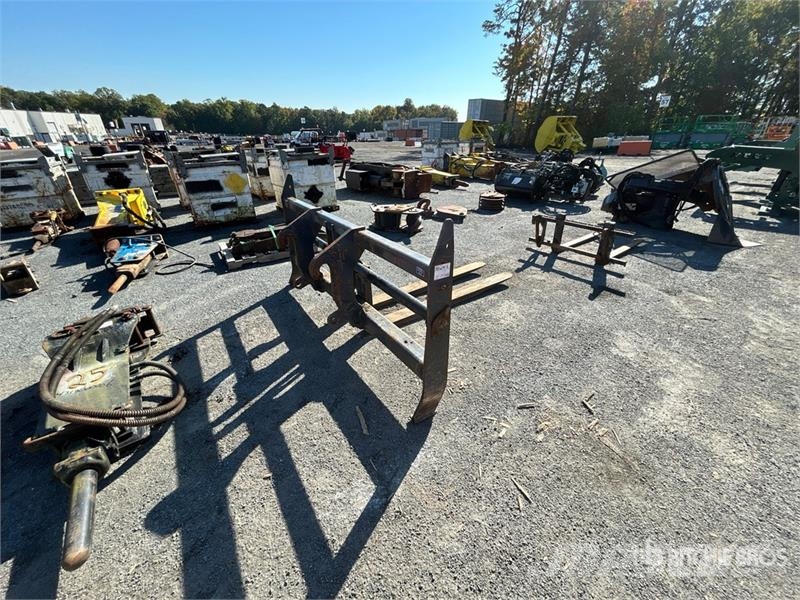 JRB 72 in General Purpose Wheel Loader Forks Gabeln