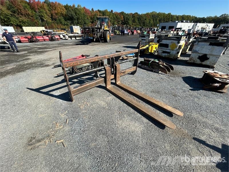 JRB 72 in General Purpose Wheel Loader Forks Gabeln