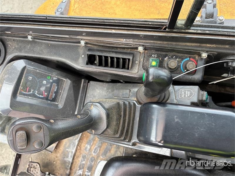 Kato HD35V5 Mini Excavator Minibagger < 7t
