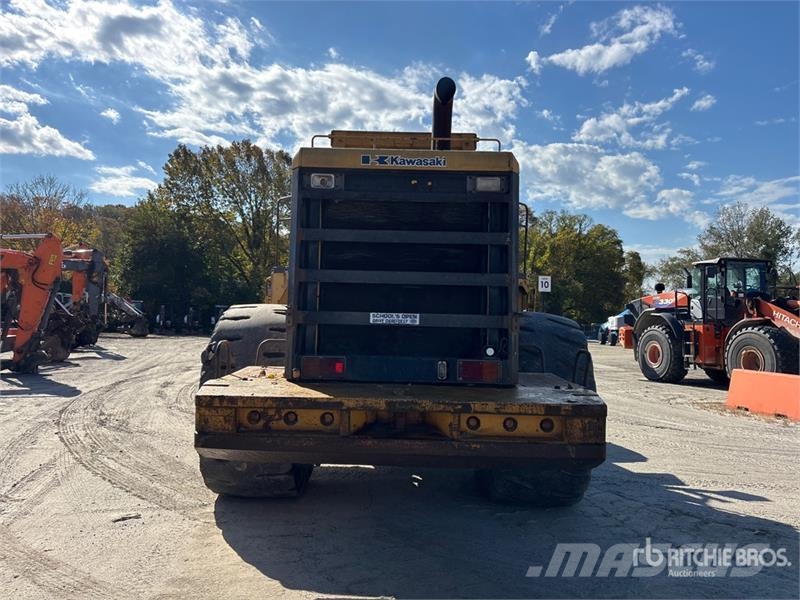 Kawasaki 115Z 3 Wheel Loader Pale gommate