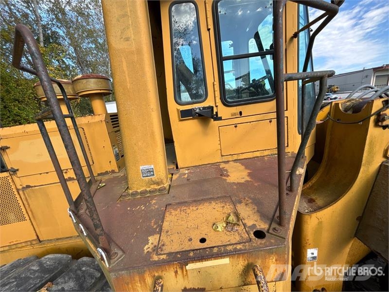 Kawasaki 115Z 3 Wheel Loader Pale gommate