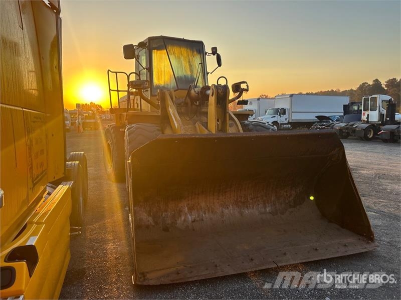 Kawasaki 80ZV Wheel Loader (Inoperable) Колесни товарачи