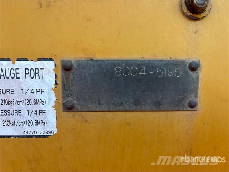 Kawasaki 80ZV Wheel Loader (Inoperable) Колесни товарачи