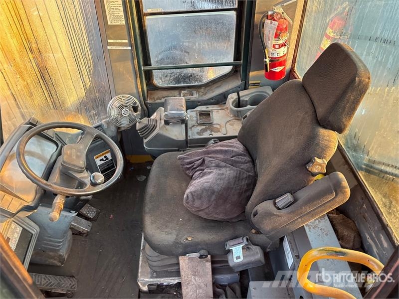 Kawasaki 80ZV Wheel Loader (Inoperable) Колесни товарачи