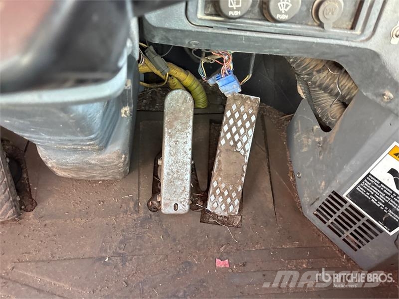 Kawasaki 80ZV Wheel Loader (Inoperable) Колесни товарачи