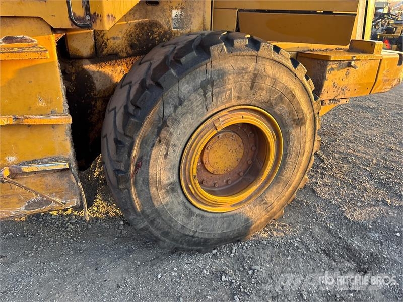 Kawasaki 80ZV Wheel Loader (Inoperable) Колесни товарачи