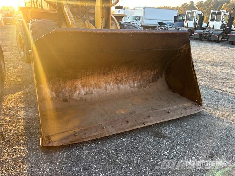Kawasaki 80ZV Wheel Loader (Inoperable) Колесни товарачи