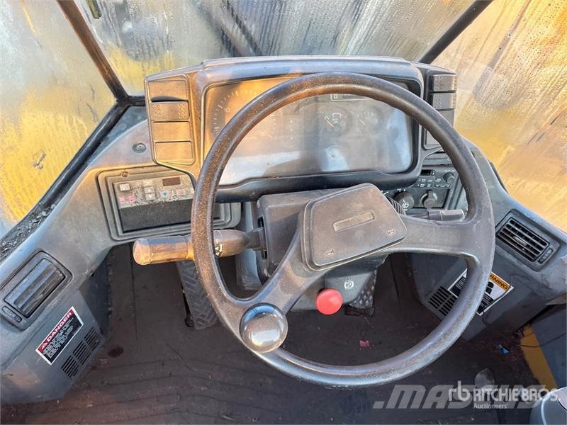 Kawasaki 80ZV Wheel Loader (Inoperable) Колесни товарачи