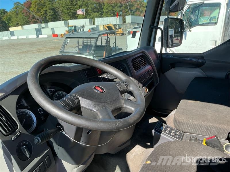 Kenworth K270 4x2 Van Truck 貨箱式卡車