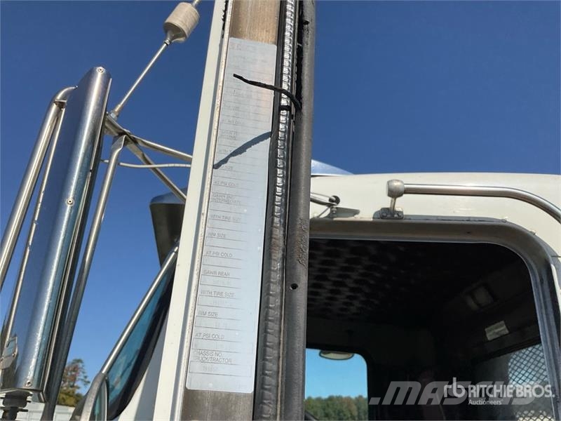 Kenworth Palfinger PK48000 BH Knuckle Boom on Kenworth T80 Crane trucks