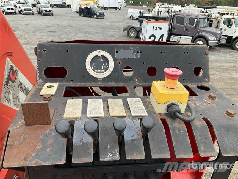 Kenworth PK48000 Knuckle Boom on Kenworth T800 10x4 Boom Tr Vlakke laadvloer met kraan