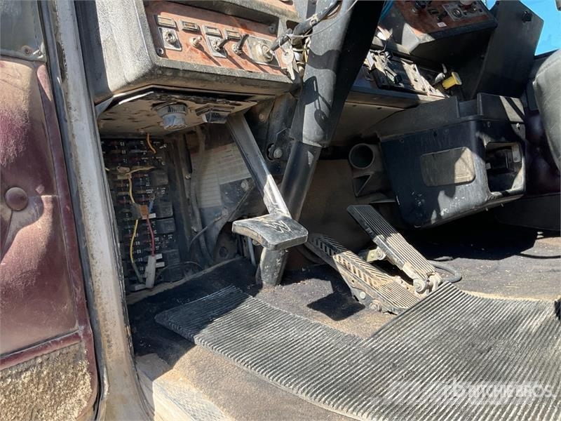 Kenworth PK48000 Knuckle Boom on Kenworth T800 10x4 Boom Tr Tovornjaki z žerjavom