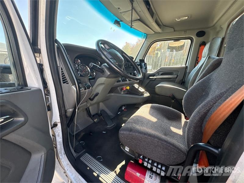Kenworth T-680 4x2 S/A Day Cab Truck Tractor Sattelzugmaschinen