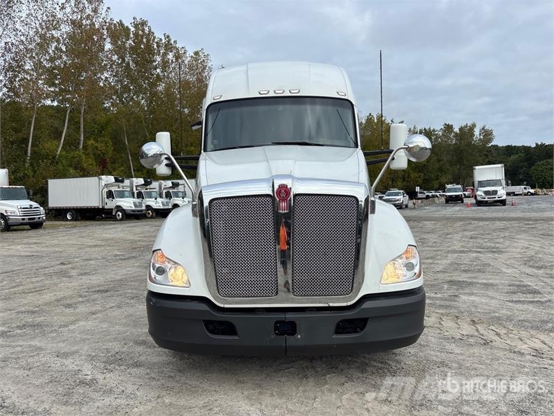 Kenworth T-680 6x4 T/A Day Cab Truck Tractor Trekkers