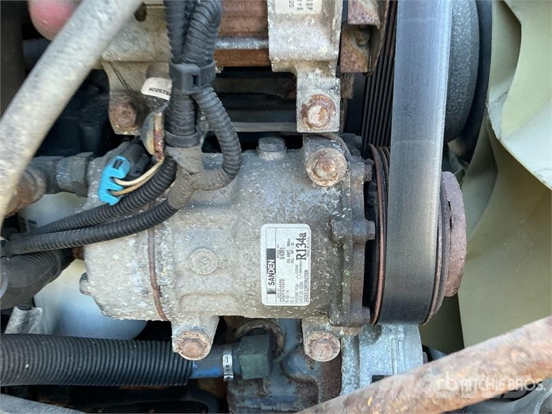 Kenworth T270 貨箱式卡車