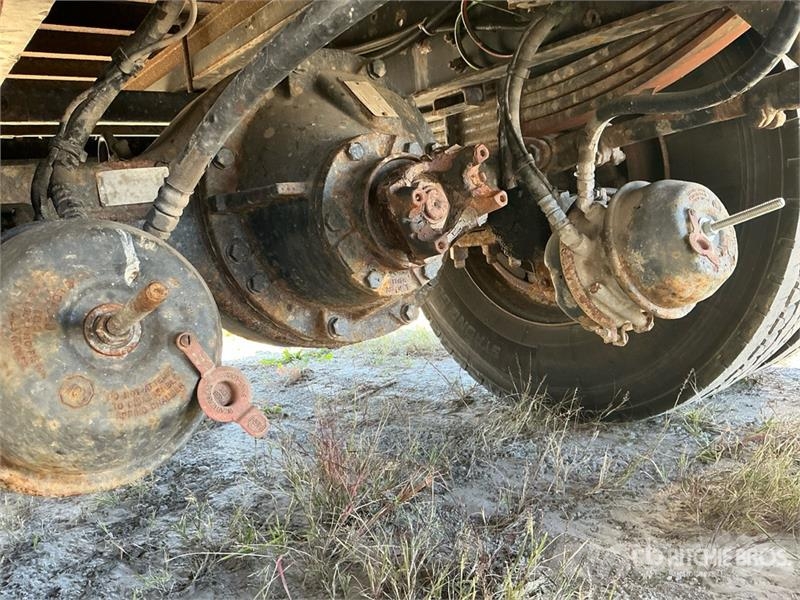 Kenworth T270 貨箱式卡車