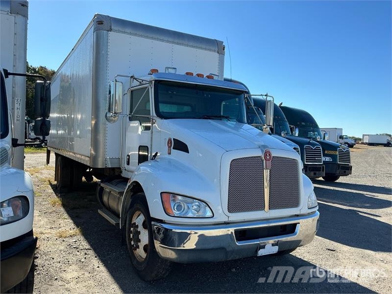 Kenworth T270 貨箱式卡車