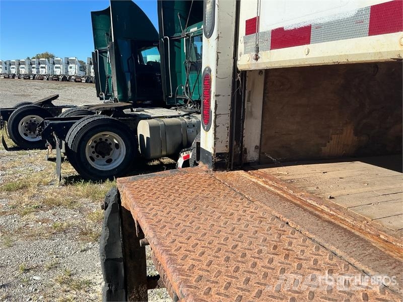 Kenworth T270 貨箱式卡車