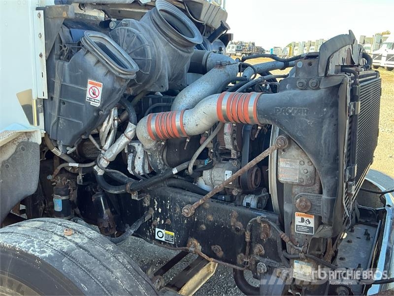Kenworth T270 貨箱式卡車