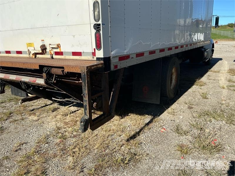 Kenworth T270 貨箱式卡車