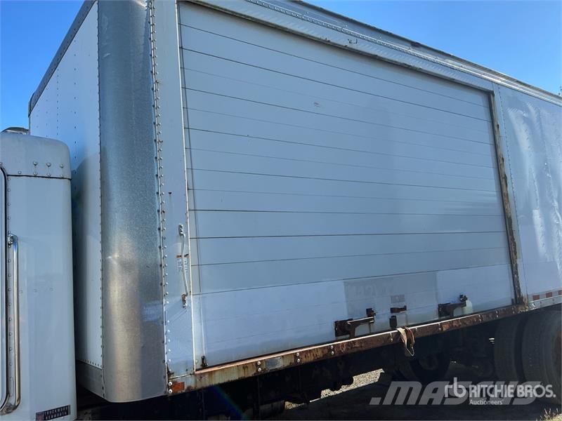 Kenworth T270 貨箱式卡車