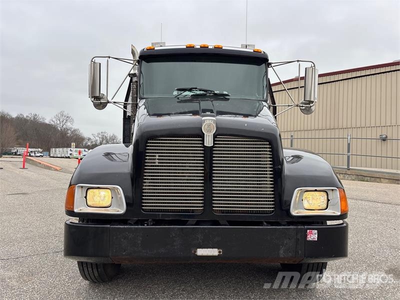 Kenworth T300 Грузовые эвакуаторы