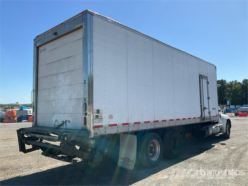Kenworth T300 Kühlkoffer