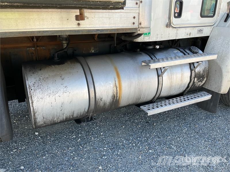 Kenworth T300 Kühlkoffer