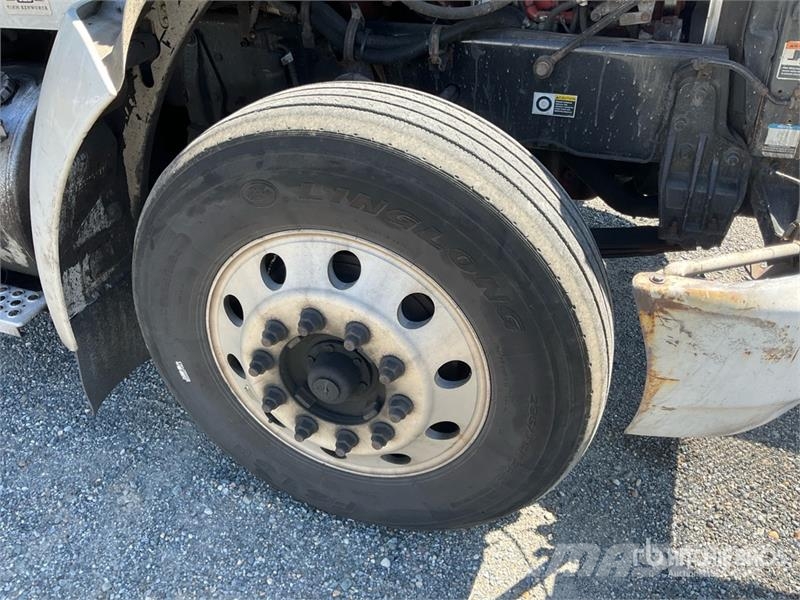 Kenworth T300 Kühlkoffer