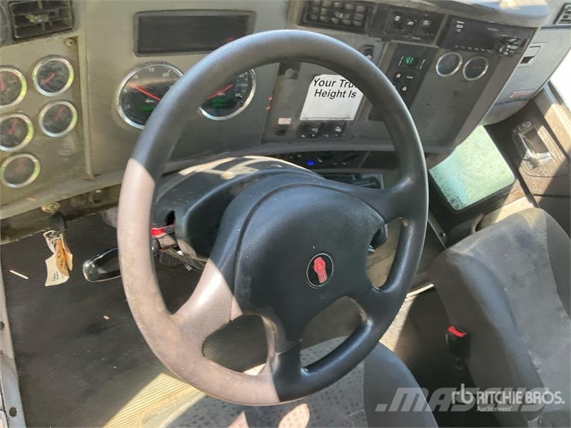 Kenworth T300 Kühlkoffer