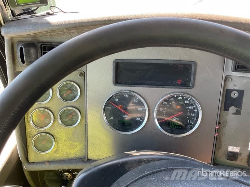 Kenworth T300 Kühlkoffer