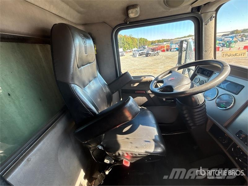 Kenworth T370 Kühlkoffer