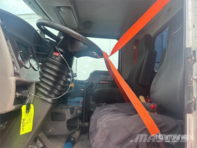 Kenworth T370 4x2 Service Truck (Inoperable) Camions et véhicules municipaux