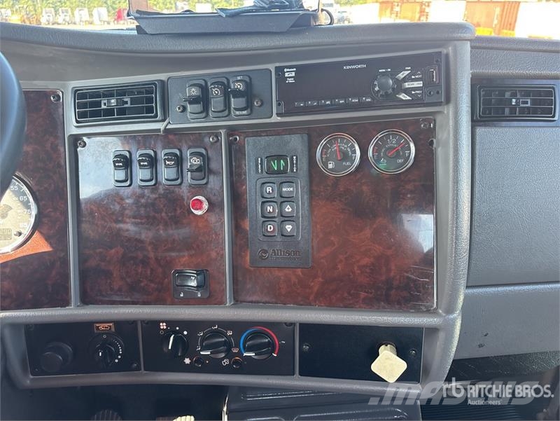 Kenworth T370 4x2 Service Truck Tienhoitoautot