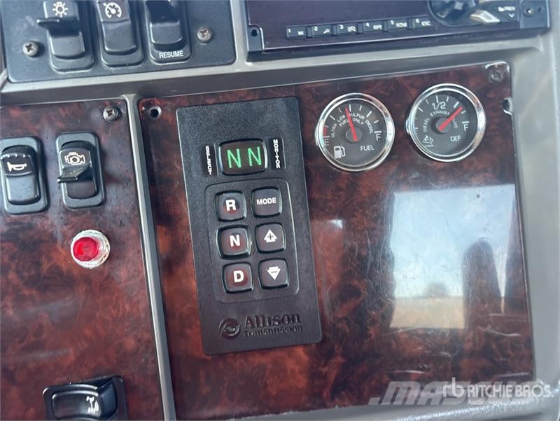 Kenworth T370 4x2 Service Truck Tienhoitoautot
