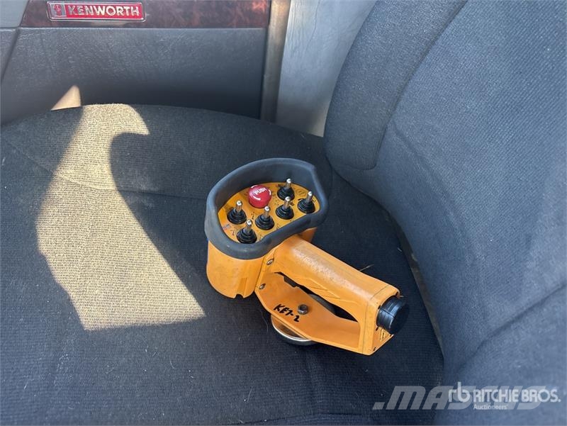 Kenworth T370 4x2 Service Truck Tienhoitoautot