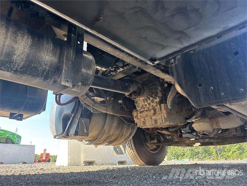 Kenworth T370 4x2 Service Truck Tienhoitoautot