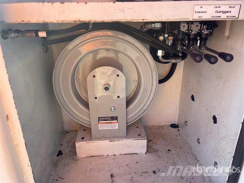 Kenworth T370 4x2 Service Truck Tienhoitoautot