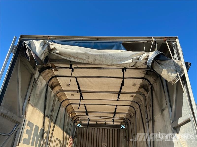 Kenworth T370 6x4 Curtain Side Truck Tents